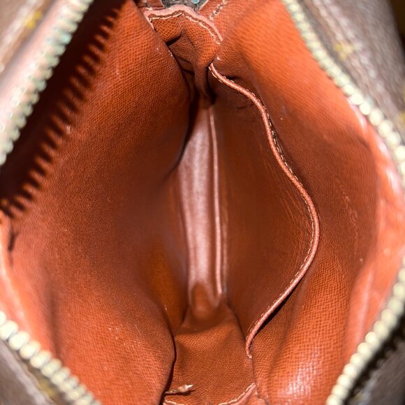 Louis Vuitton Brown Monogram Crossbody bag - Picture 3 of 3